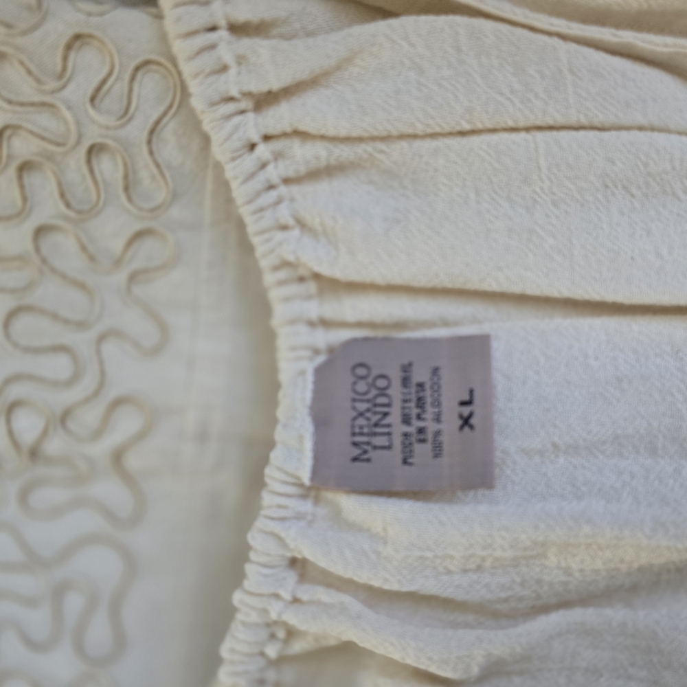 Mexico Lindo Cream Textured Top New With Matching Capris Size XL